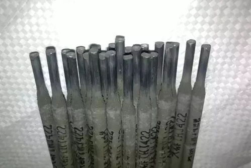 手工焊的熔池溫度與焊接電流 焊條直徑 運(yùn)條方法 焊條角度 電弧燃燒時(shí)間等之間的關(guān)系